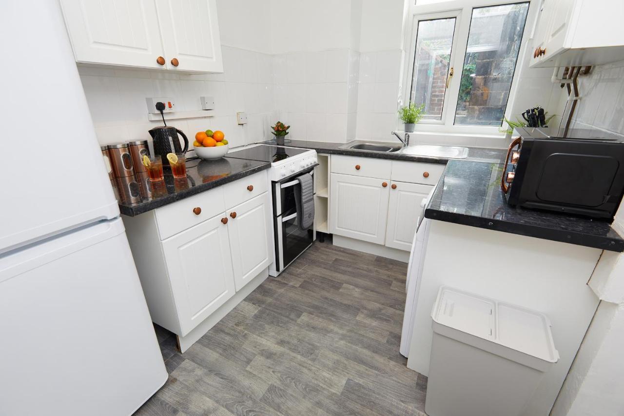 Your Sheffield Stays - Spacious 5 Bedroom House المظهر الخارجي الصورة